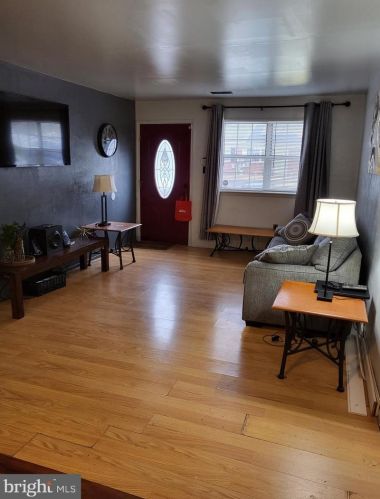 705 Green Tree Ln, Bear DE  19701-1075 exterior