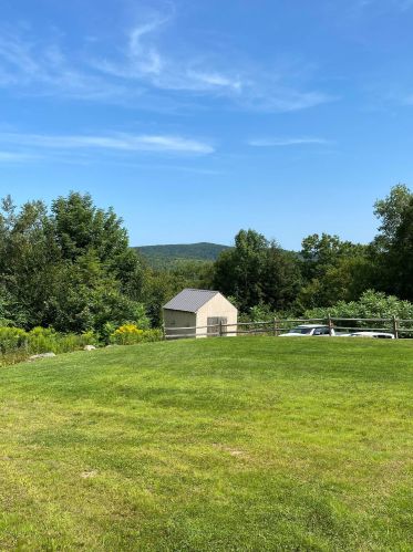 236 Dole School House Rd, Washington NH  03280-6101 exterior
