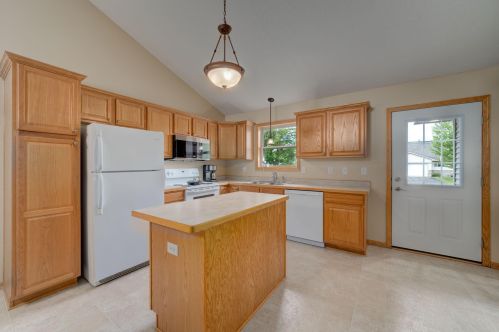 1725 Redhead Ave, Hammond WI  54002-5567 exterior