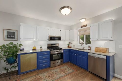 61 Church Ave, Warwick RI  02889-3377 exterior