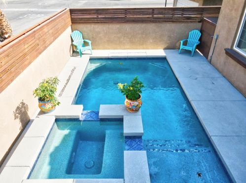 52040 Avenida Velasco, La Quinta CA  92253-3080 exterior