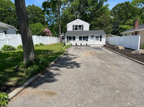 43 Wylde Rd, Mount Sinai, NY 11766-2403