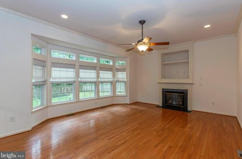 1110 Century Oak Dr, Fredericksburg, VA 22401-6208