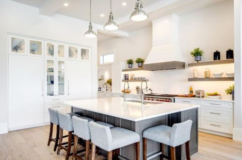 26385 Hickory Blvd, Bonita Springs FL  34134-3711 exterior