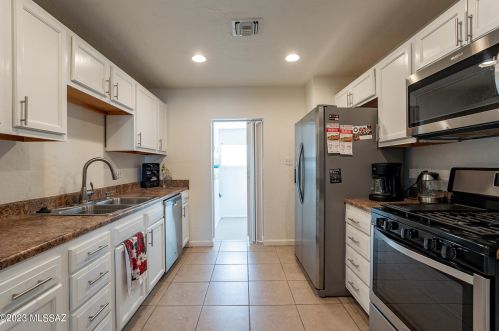 850 Graybill Dr, Tucson AZ  85719-1747 exterior