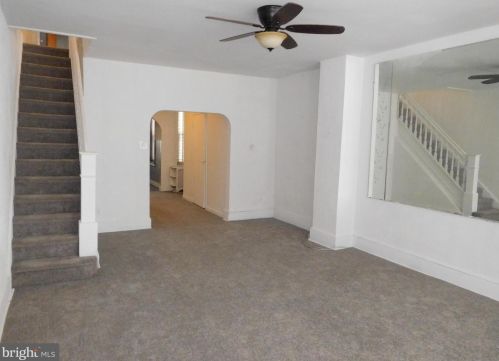 882 66th St, Philadelphia, PA 19151-3023