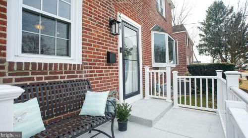 2714 Academy Ave, Holmes, PA 19043-1306