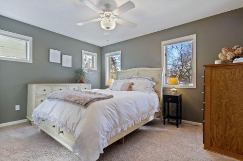 1924 Washburn Ave, Minneapolis MN 55411-2326 exterior