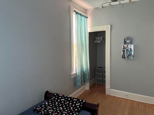 1846 Warren Ave, Milwaukee WI  53202-1639 exterior