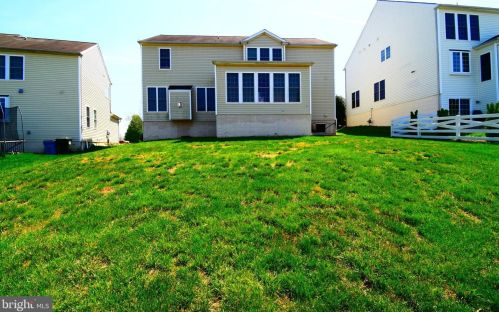 8991 Birch Bay Cir, Lorton, VA 22079-5660