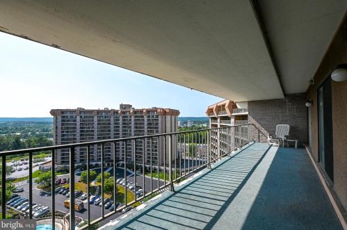 21438 Valley Forge Cir, Norristown, PA 19406-1132