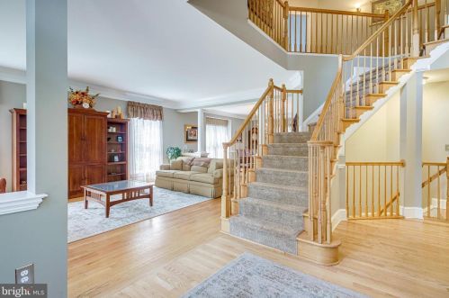 12664 Crabtree Falls Dr, Bristow VA  20136-2161 exterior