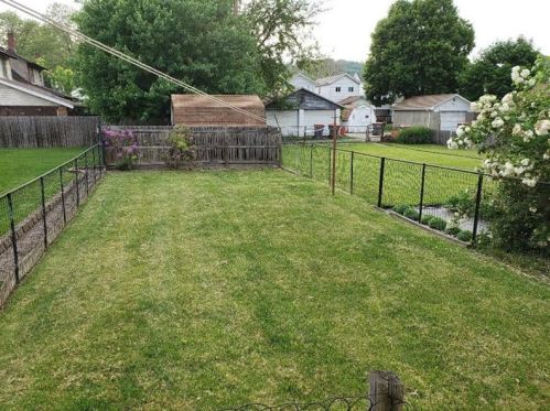 1407 4th Ave, Beaver Falls PA  15010-4249 exterior