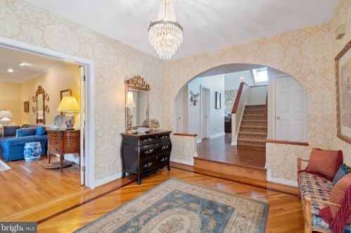 288 Huntsman Ln, Blue Bell PA  19422-2818 exterior