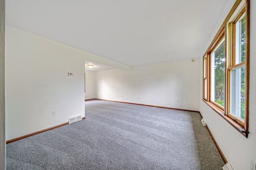 212 Halsey Dr, Mckeesport PA  15132-7510 exterior