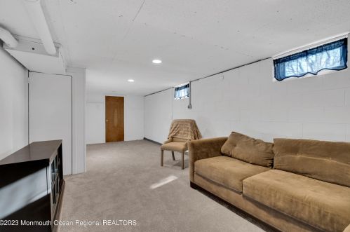 10 Trinity Pl, Jackson Twp NJ  08527-1822 exterior