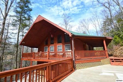 4040 Hickory Hollow Way, Pigeon Forge TN  37862-8180 exterior
