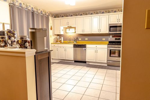 10641 Manor Dr, Dyer IN  46373-9119 exterior