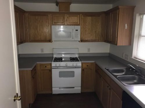 237 Keystone Loop, Uhland TX  78640-4628 exterior