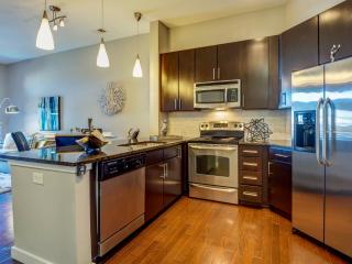 730 Hawthorne Ln, Charlotte NC  28204-2108 exterior