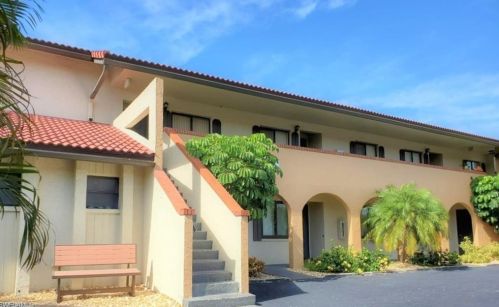 9861 Alabama St, Bonita Springs, FL 34135-4626