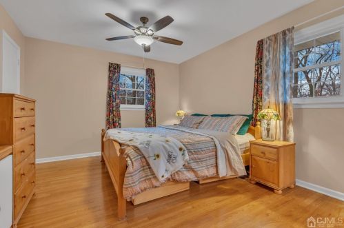 4 Plymouth Ln, East Brunswick NJ  08816-3321 exterior