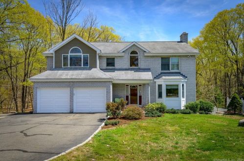 57 Willard Ter, Stamford, CT 06903-4928