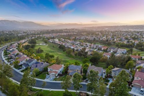 33260 Embassy Ave, Temecula CA  92592-1362 exterior