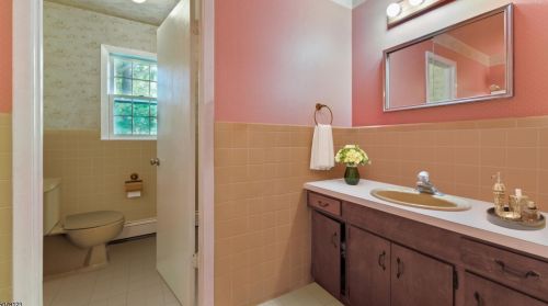 19 Allens Corner Rd, Flemington NJ  08822-5620 exterior