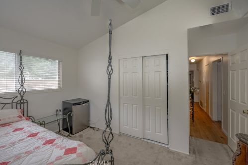 26607 Balerna Dr, Santa Clarita CA  91350-2305 exterior