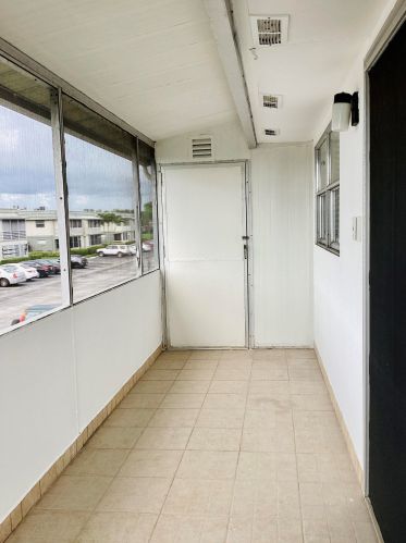 561 Monaco L, Delray Beach FL  33446-1938 exterior