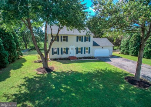 30 Inner Cir, Dover, DE 19904-6075
