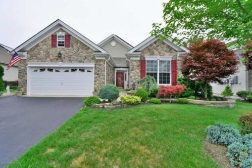 50 Pembroke Dr, Jackson Twp, NJ 08527-6319