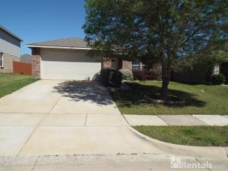 824 Cathy Dr, Burleson TX  76028-8656 exterior