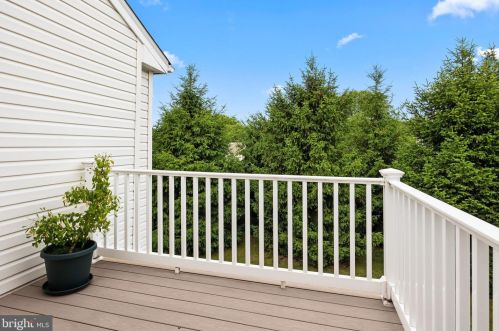 93 Portsmouth Ct, Southampton PA 18966-2620 exterior