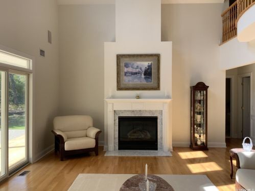 25 Corbett Ct, East Quogue, NY 11942-3819