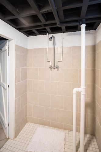 6477 Devonwood Dr, Cincinnati OH 45224-1118 exterior