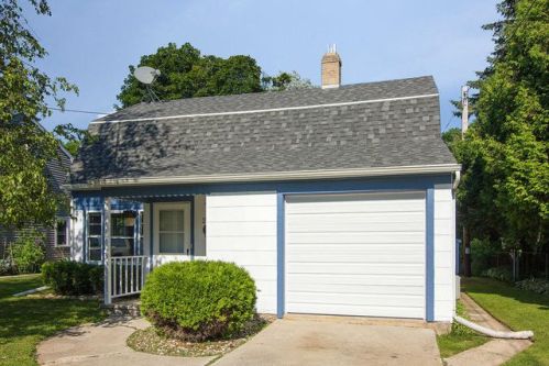 2143 17 St, Manitowoc WI  54220-6127 exterior
