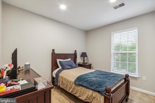 37 Dare Ln, Pottstown PA  19465-6601 exterior