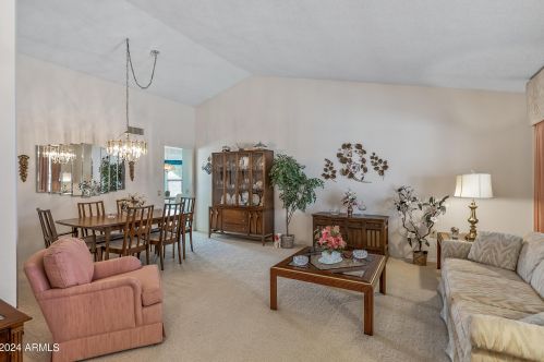 18007 136th Way, Sun City, AZ 85375-5323