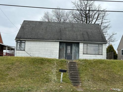 1425 Washington Blvd, Mckeesport PA  15133-3711 exterior