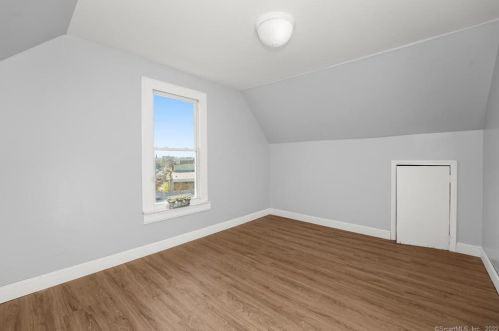 219 6th St, Bridgeport CT  06607-1046 exterior