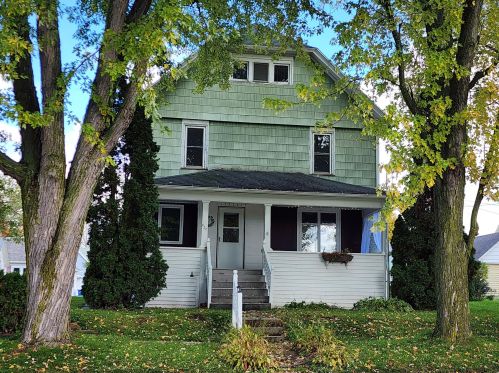 420 Lake St, Yuba, WI 54634-9003