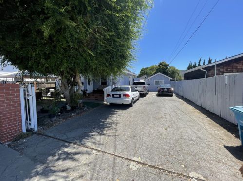 520 Manzanita St, Redwood City, CA 94063-2911