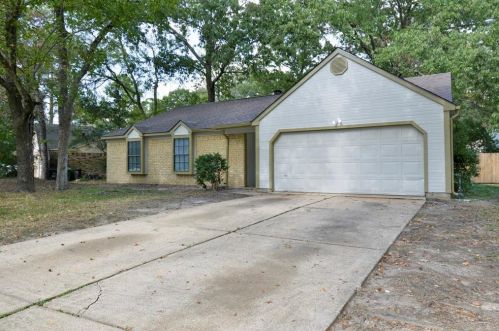 5310 Manor Oaks Dr, Humble, TX 77339-1207