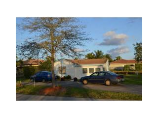 2701 102nd Ave, Miami, FL 33165-2815