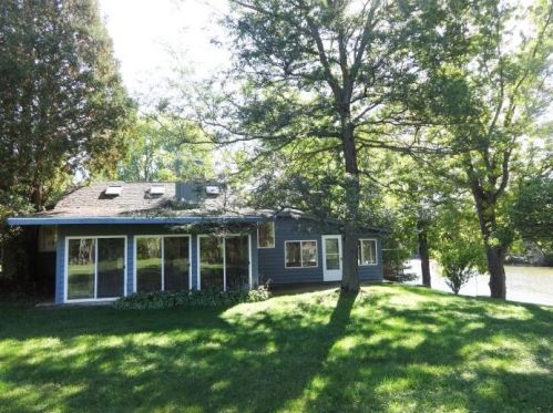35203 Lake Shore Dr, Lyons, WI 53105-9622