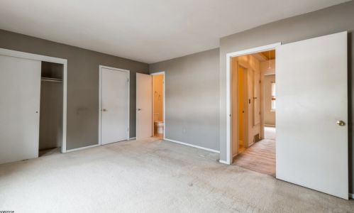 147 Riva Dr, Hackettstown NJ  07840-3728 exterior