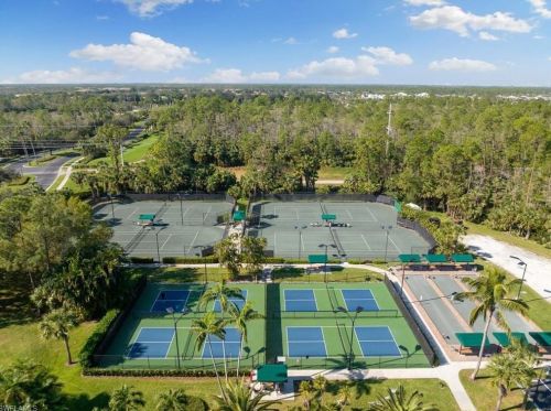 3906 Loblolly Bay Dr, Naples FL  34114-2595 exterior