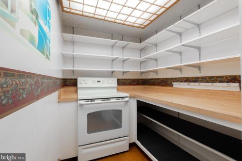 285-6 Chelsea Cir, Newtown Square PA  19073-2104 exterior